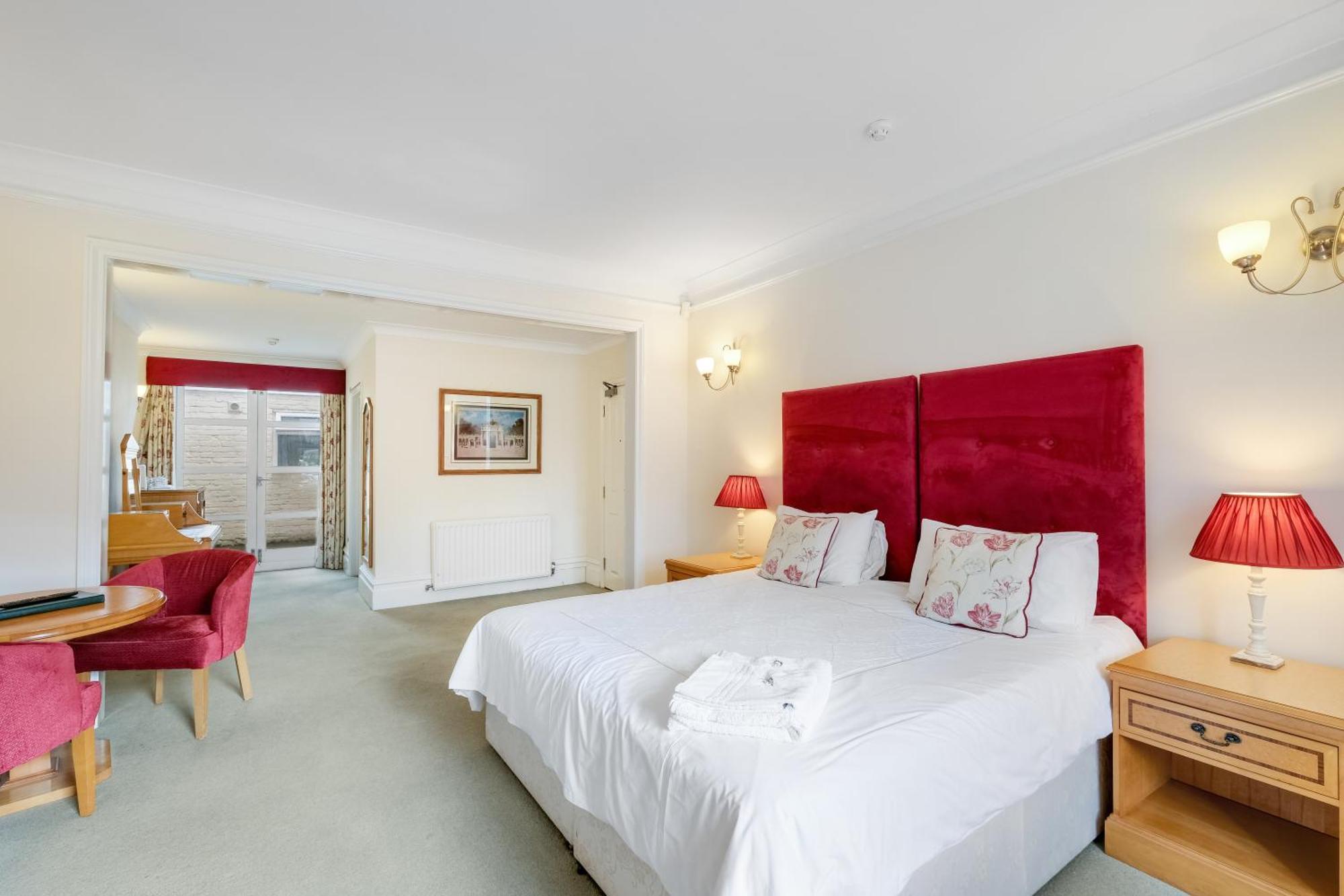 Charles House - Windsor Castle Hotel Ngoại thất bức ảnh