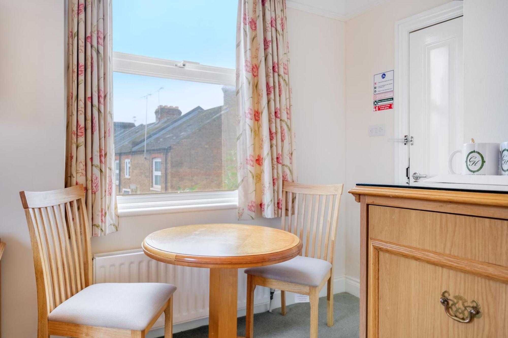 Charles House - Windsor Castle Hotel Ngoại thất bức ảnh
