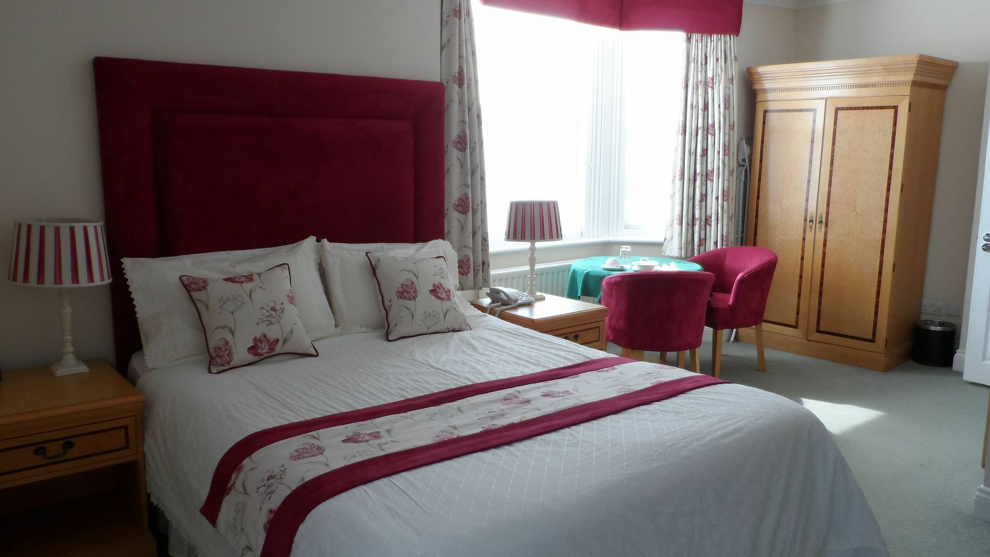 Charles House - Windsor Castle Hotel Ngoại thất bức ảnh