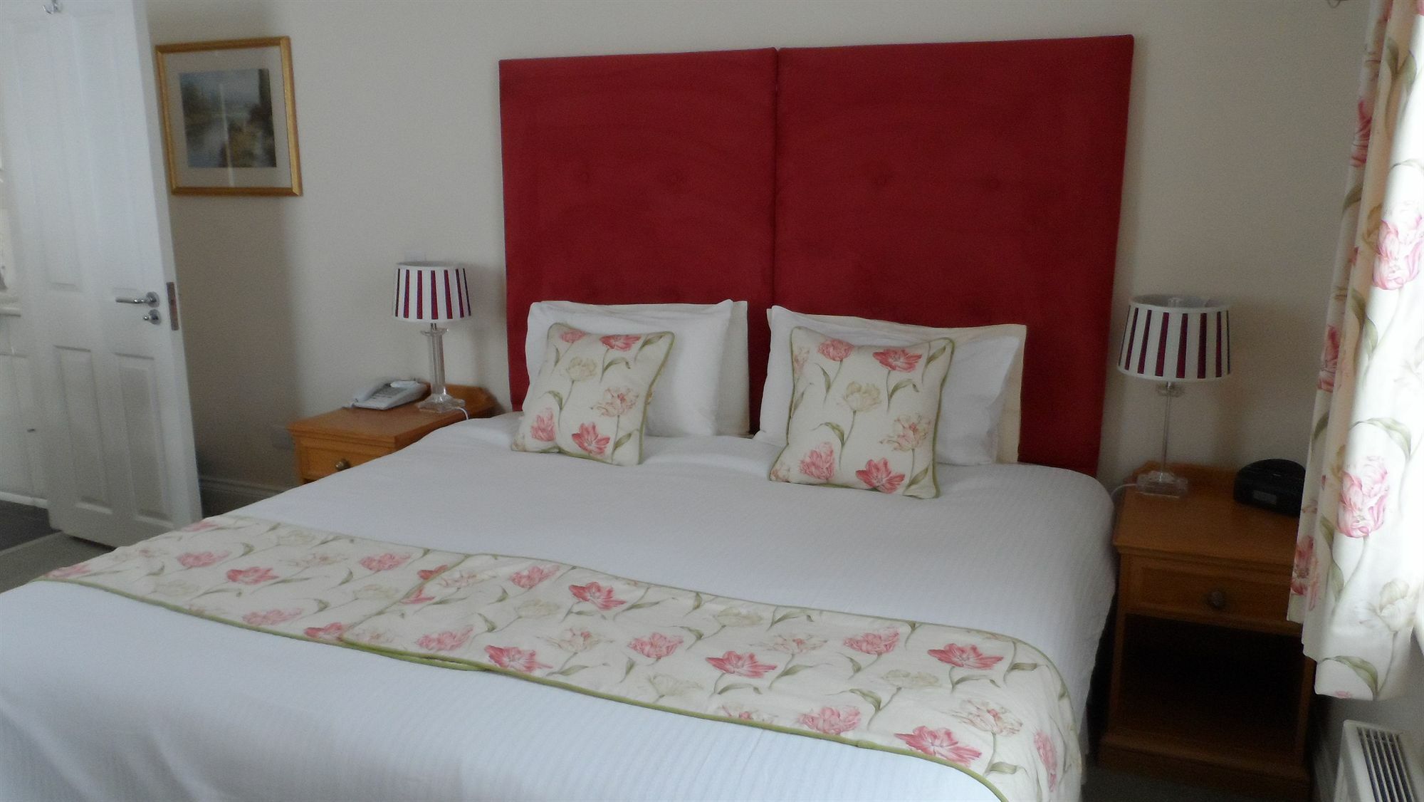Charles House - Windsor Castle Hotel Ngoại thất bức ảnh